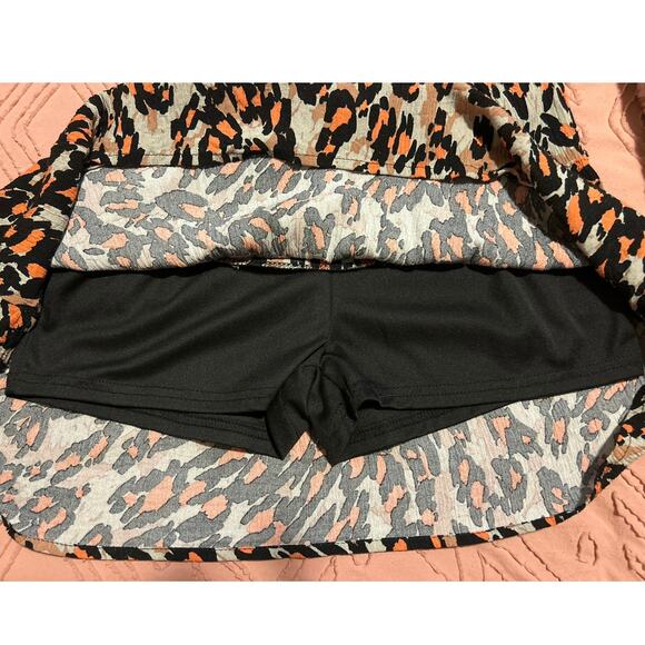 YMI Tiered Cheetah Skort Women Size Small NWOT - Picture 7 of 8